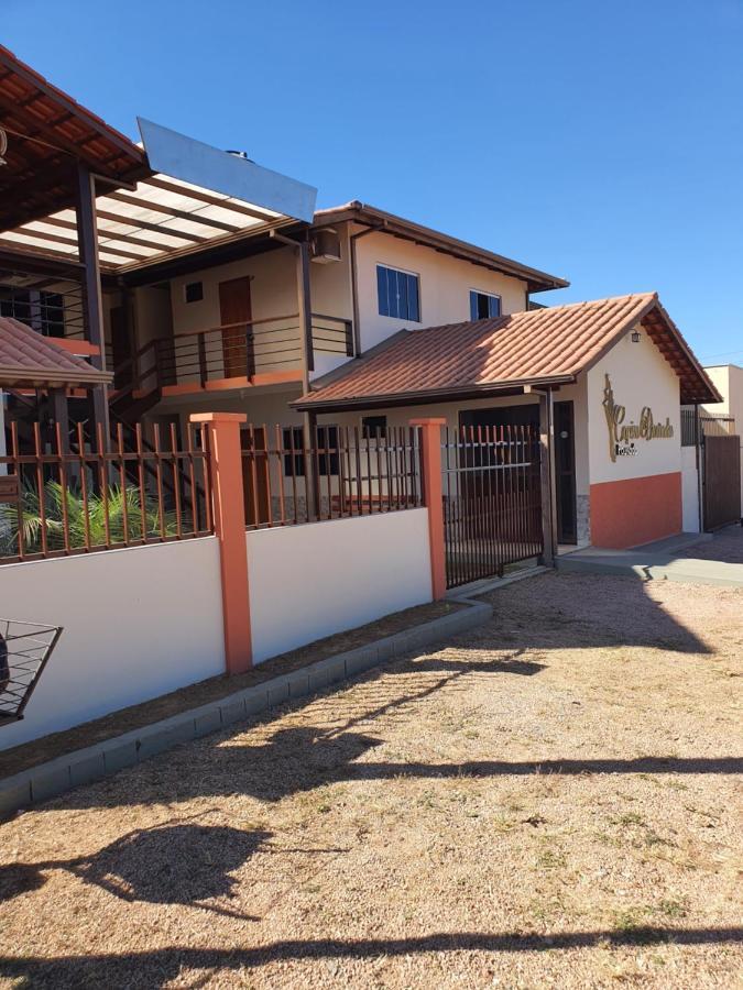 Capim Dourado Inn *